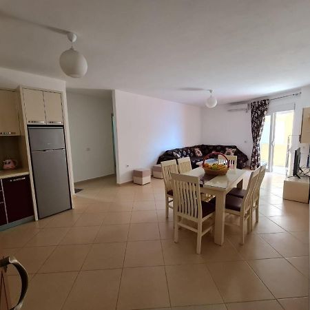 Meltin Apartments Саранде Екстериор снимка