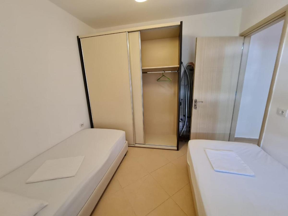 Meltin Apartments Саранде Екстериор снимка