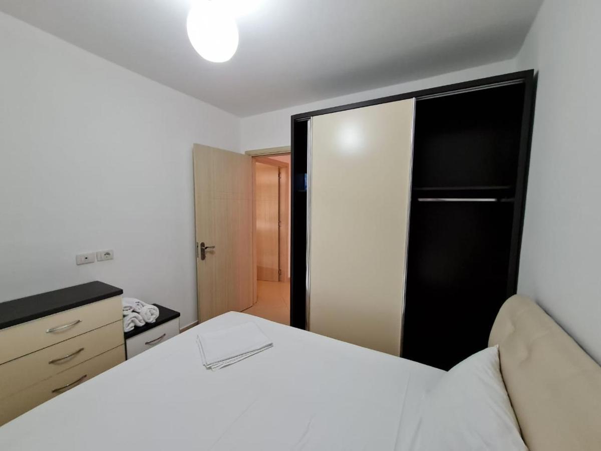 Meltin Apartments Саранде Екстериор снимка