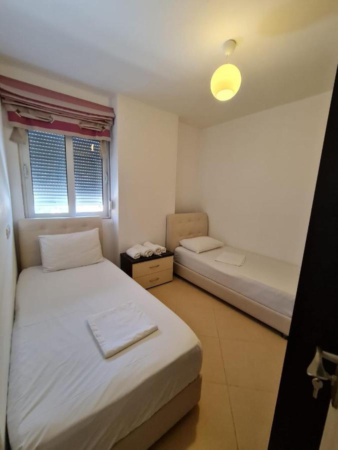 Meltin Apartments Саранде Екстериор снимка
